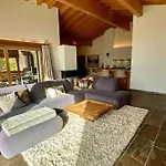 Chalet Luxury In With Stunning Views *