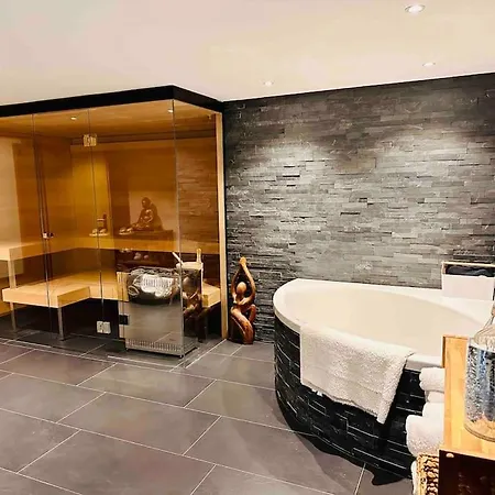 Luxury In With Stunning Views * 莱克斯